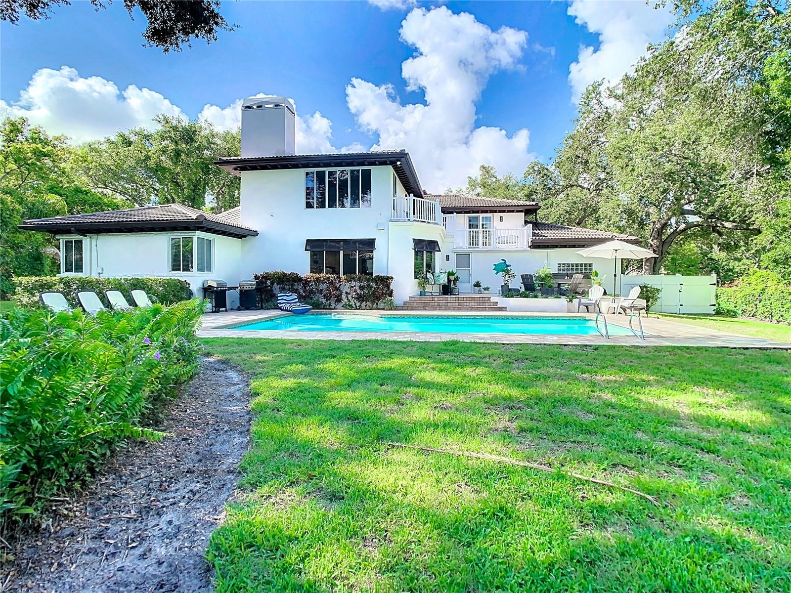 BELLEAIR ESTATES - Residential