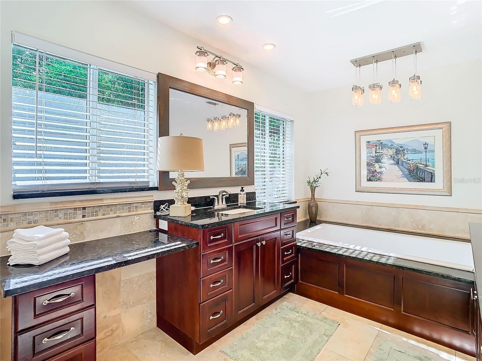 BELLEAIR ESTATES - Residential