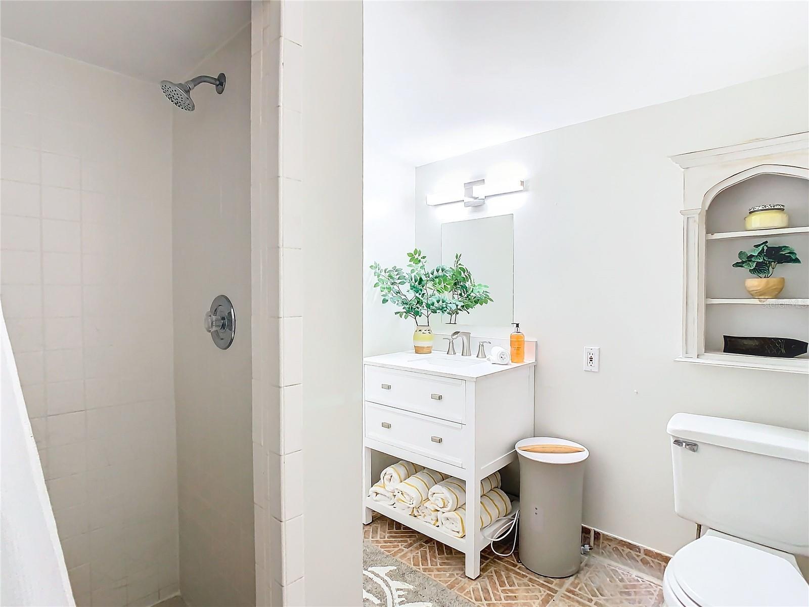 BELLEAIR ESTATES - Residential