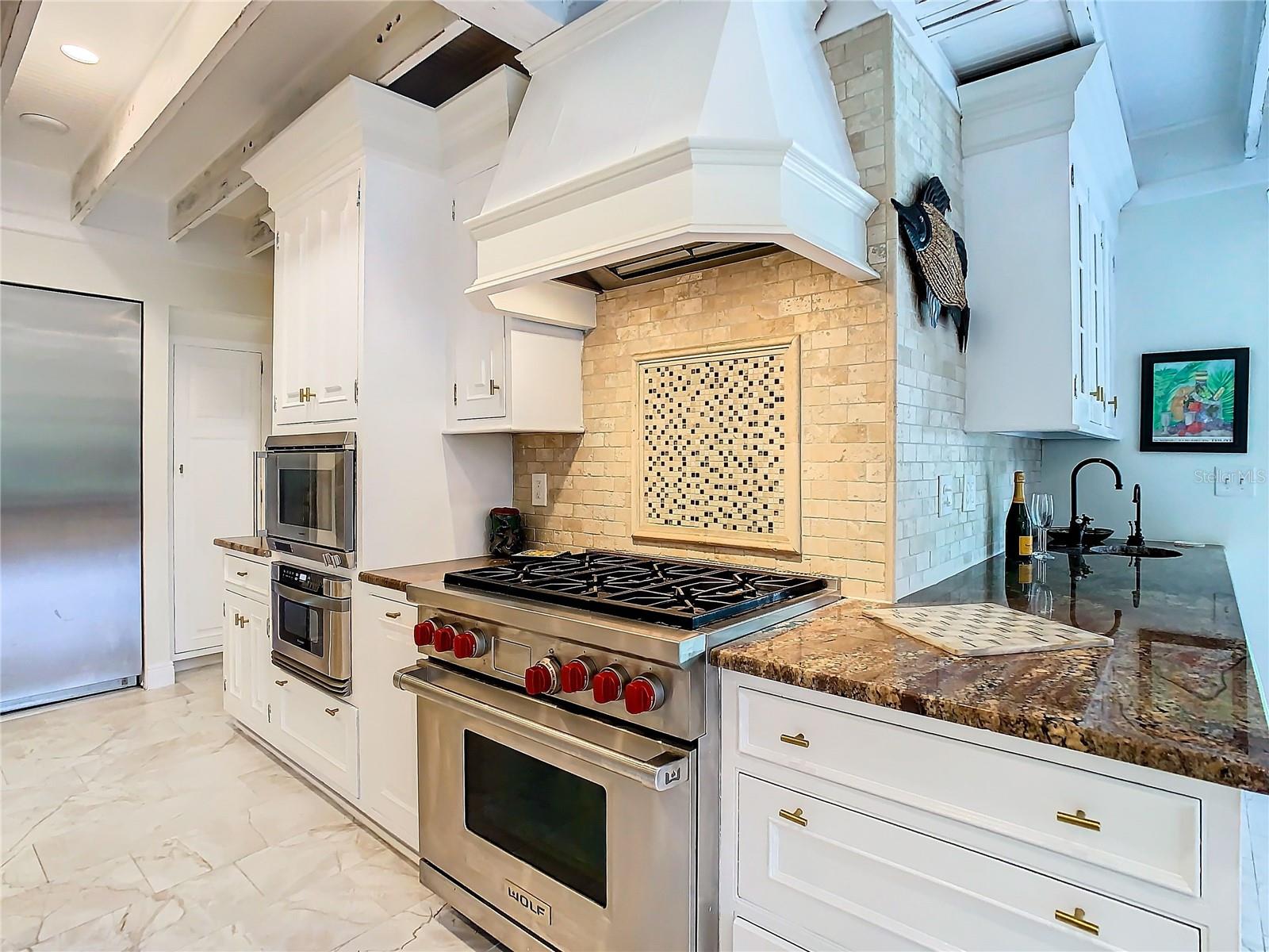 BELLEAIR ESTATES - Residential
