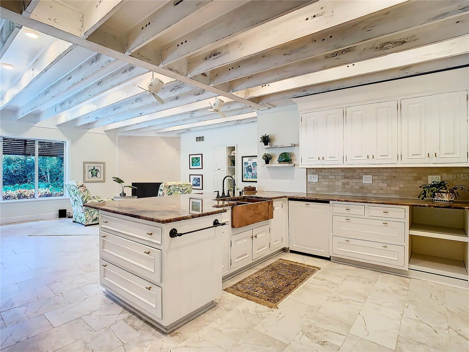 BELLEAIR ESTATES - Residential