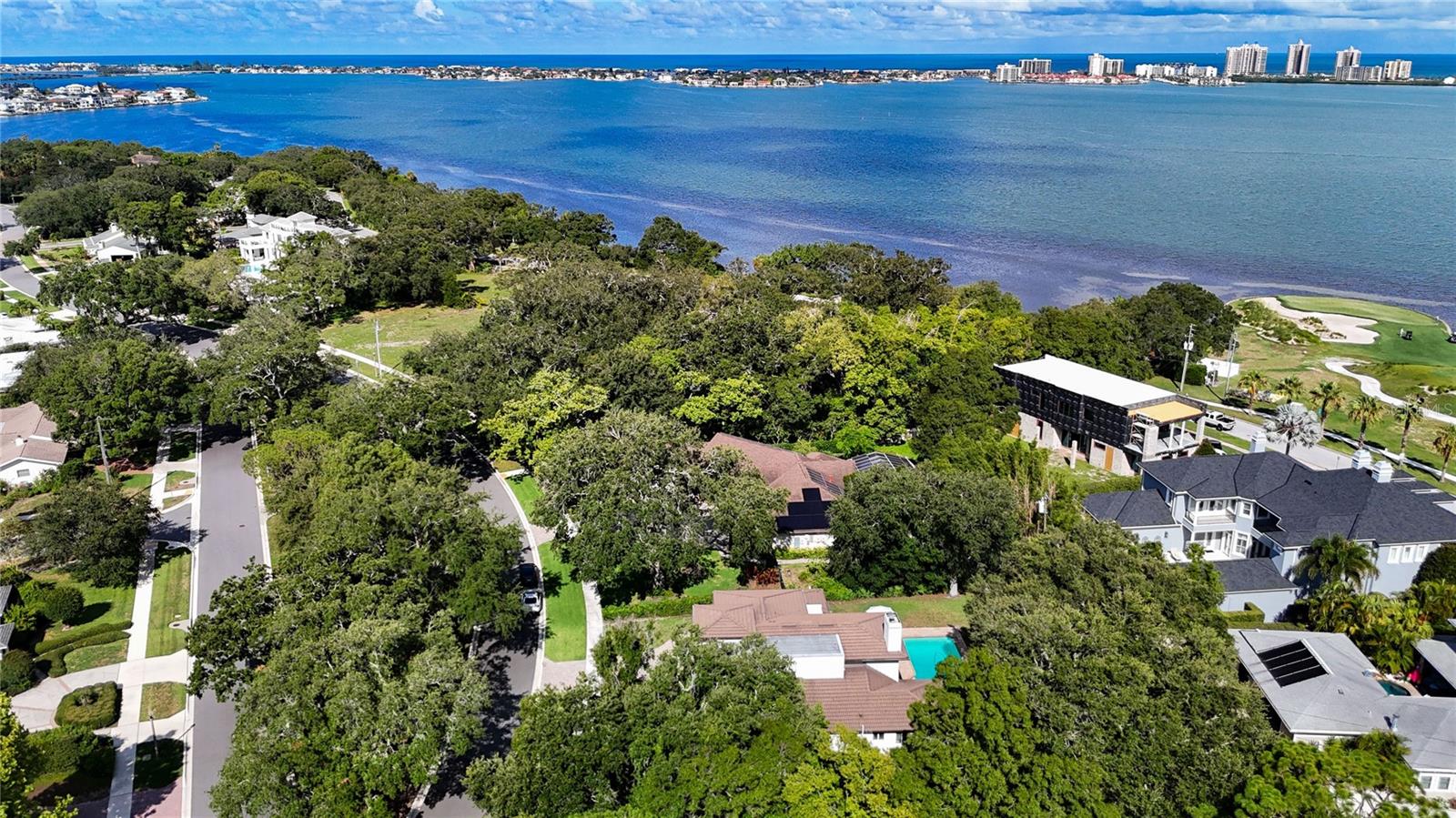 BELLEAIR ESTATES - Residential