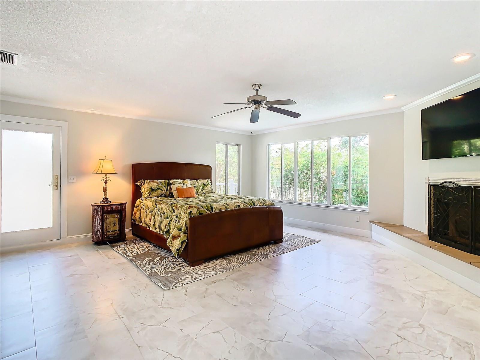 BELLEAIR ESTATES - Residential