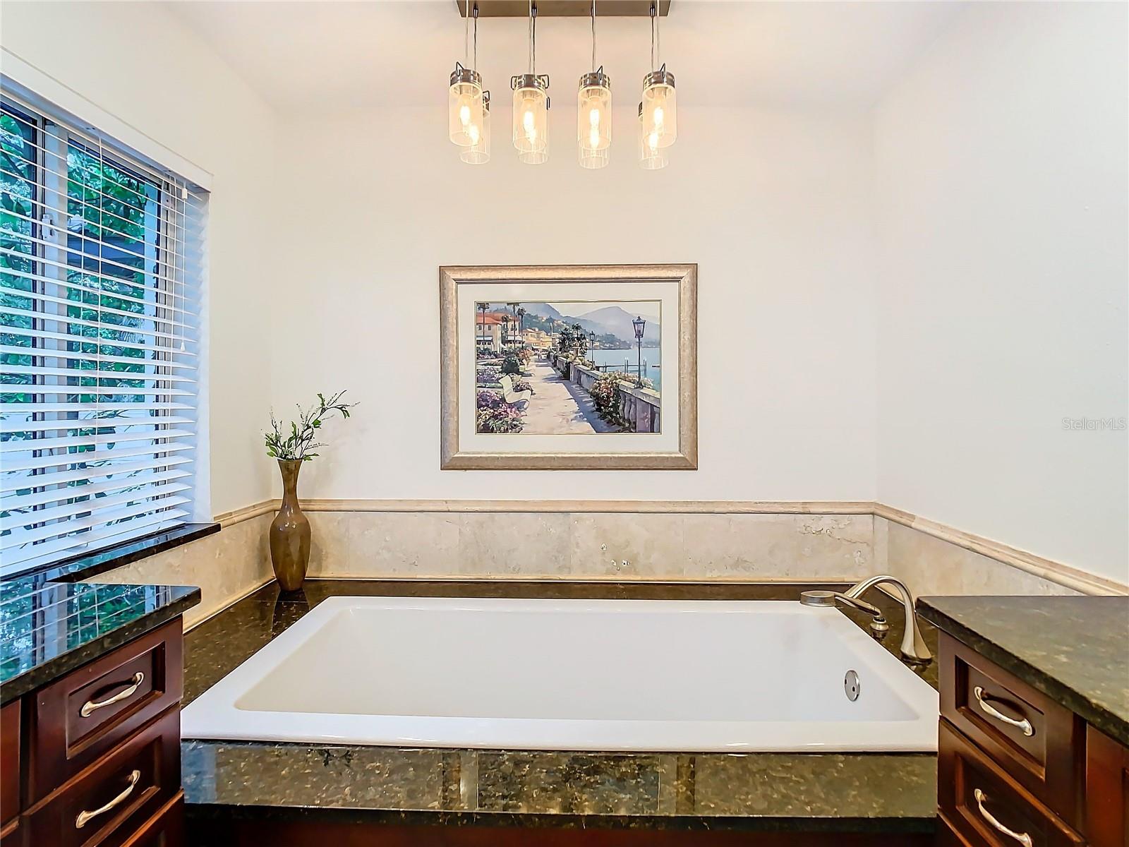 BELLEAIR ESTATES - Residential