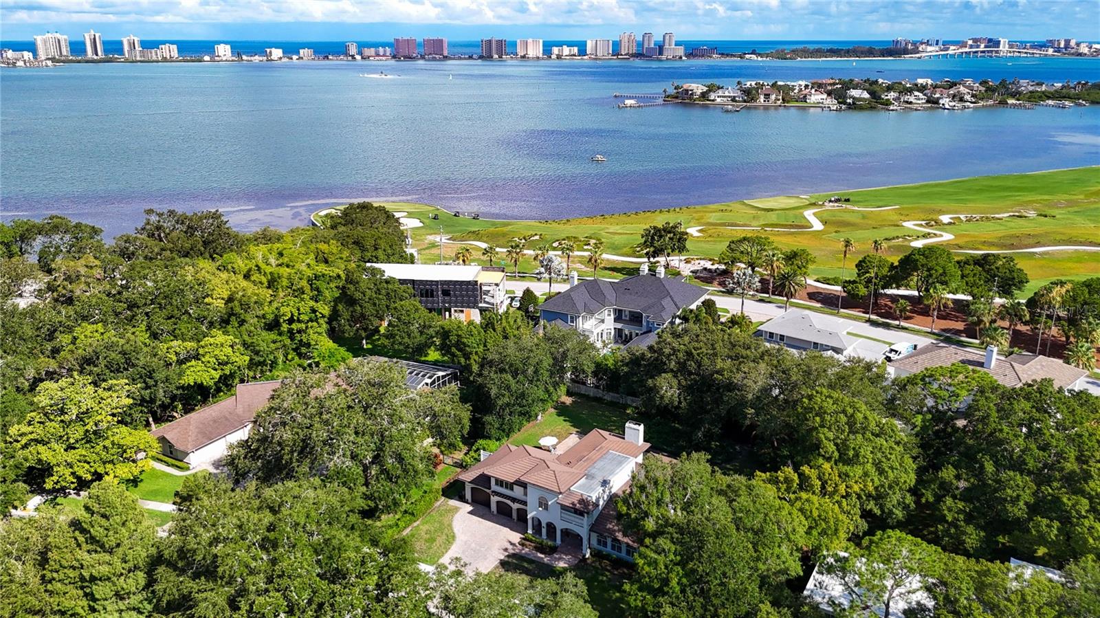 BELLEAIR ESTATES - Residential