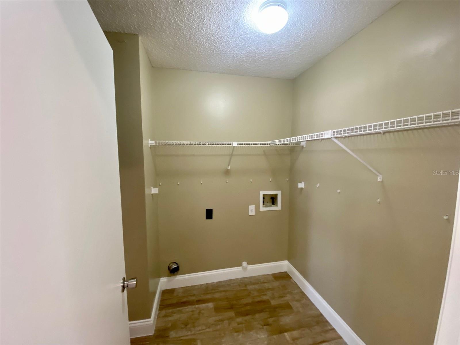 VOTAW VILLAGE PH 01 - Residential Lease