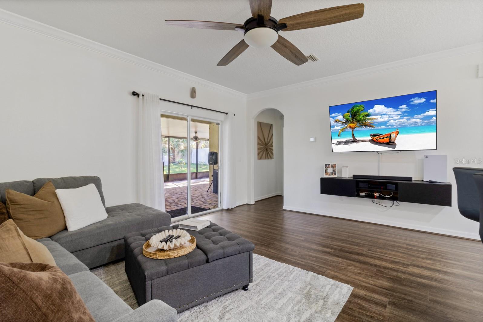 CRYSTAL LAKE HEIGHTS - Residential