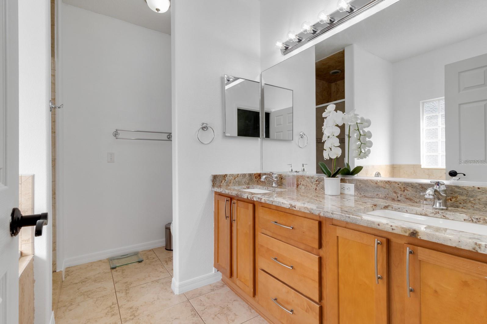 CRYSTAL LAKE HEIGHTS - Residential