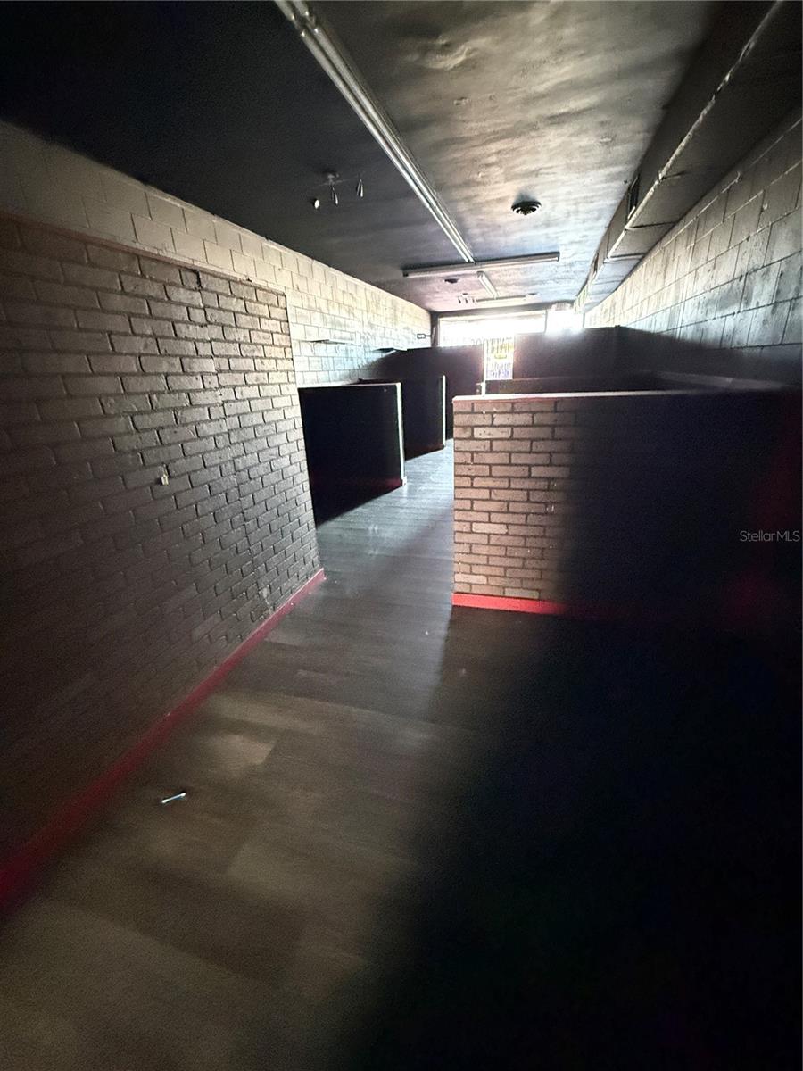 PINE HILLS MANOR - Commercial Lease