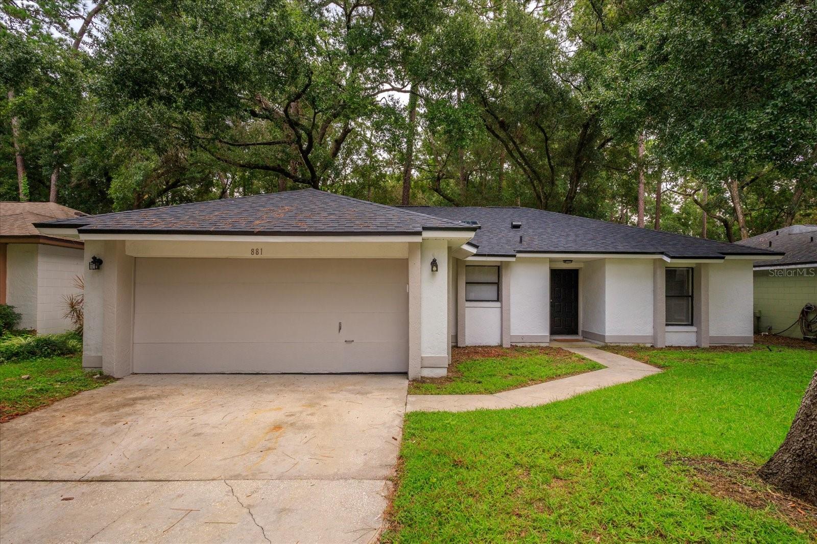 Step inside this beautifully updated 3-bedroom, 2-bath home perfectly situated in one of Central Florida’s most sought-after communities! From the moment you arrive, you’ll appreciate the charm and style throughout, with modern updates that make this home truly move-in ready. The open and inviting layout flows seamlessly, creating an ideal space for both daily living and entertaining.
Out back, enjoy your own private oasis — a spacious backyard with an awesome deck, perfect for morning coffee, evening gatherings, or weekend barbecues. Surrounded by mature landscaping, it’s the perfect blend of privacy and relaxation.
Located within a fabulous community and part of the highly desirable Lake Brantley school district, this home offers the lifestyle you’ve been looking for. Don’t miss your chance to make it yours!