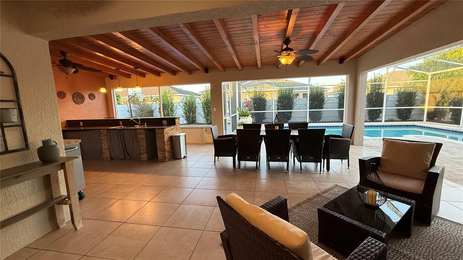 SAVANNA POINTE - Residential