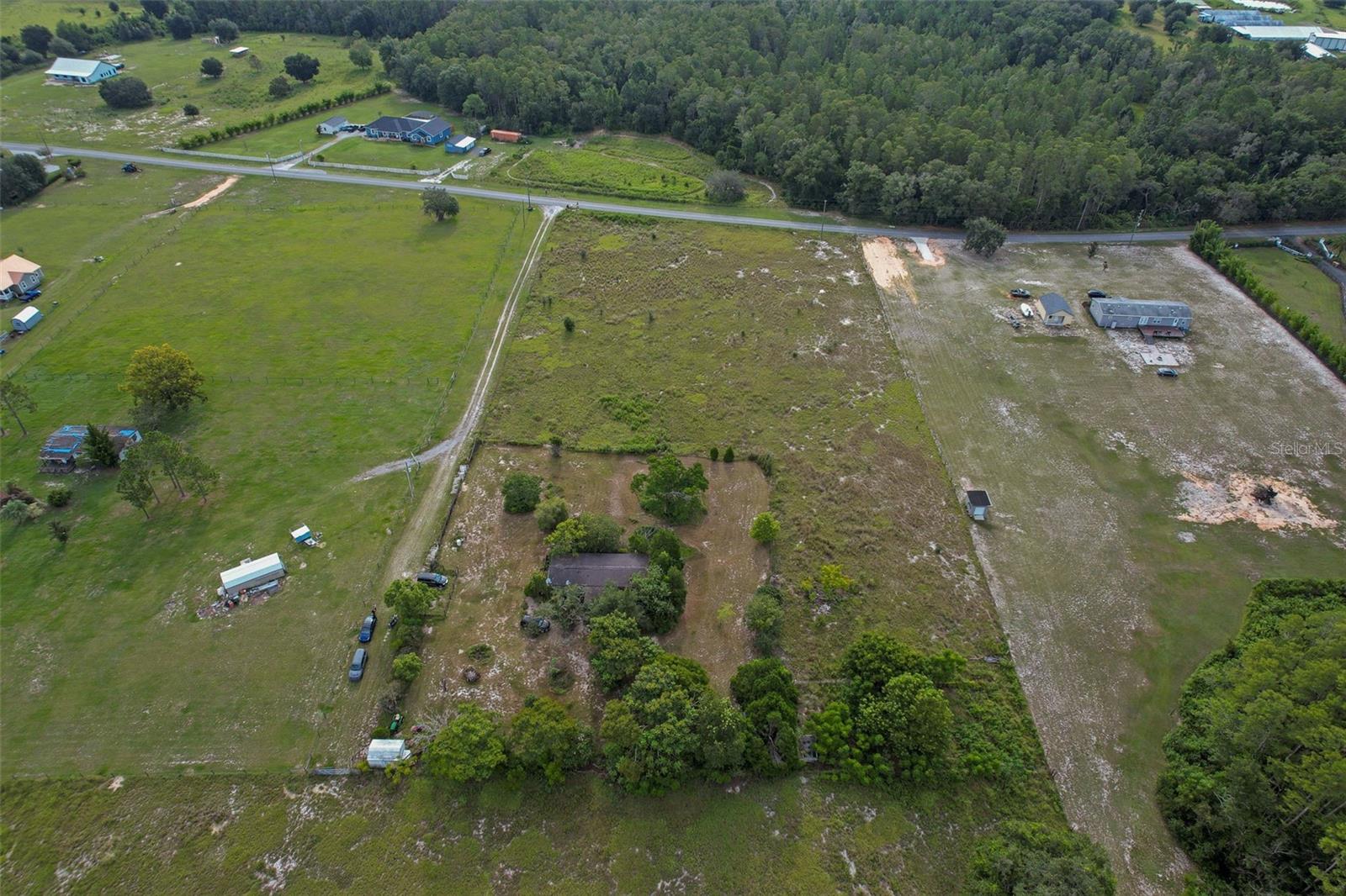 GROVELAND FARMS 21-23-24 - Residential