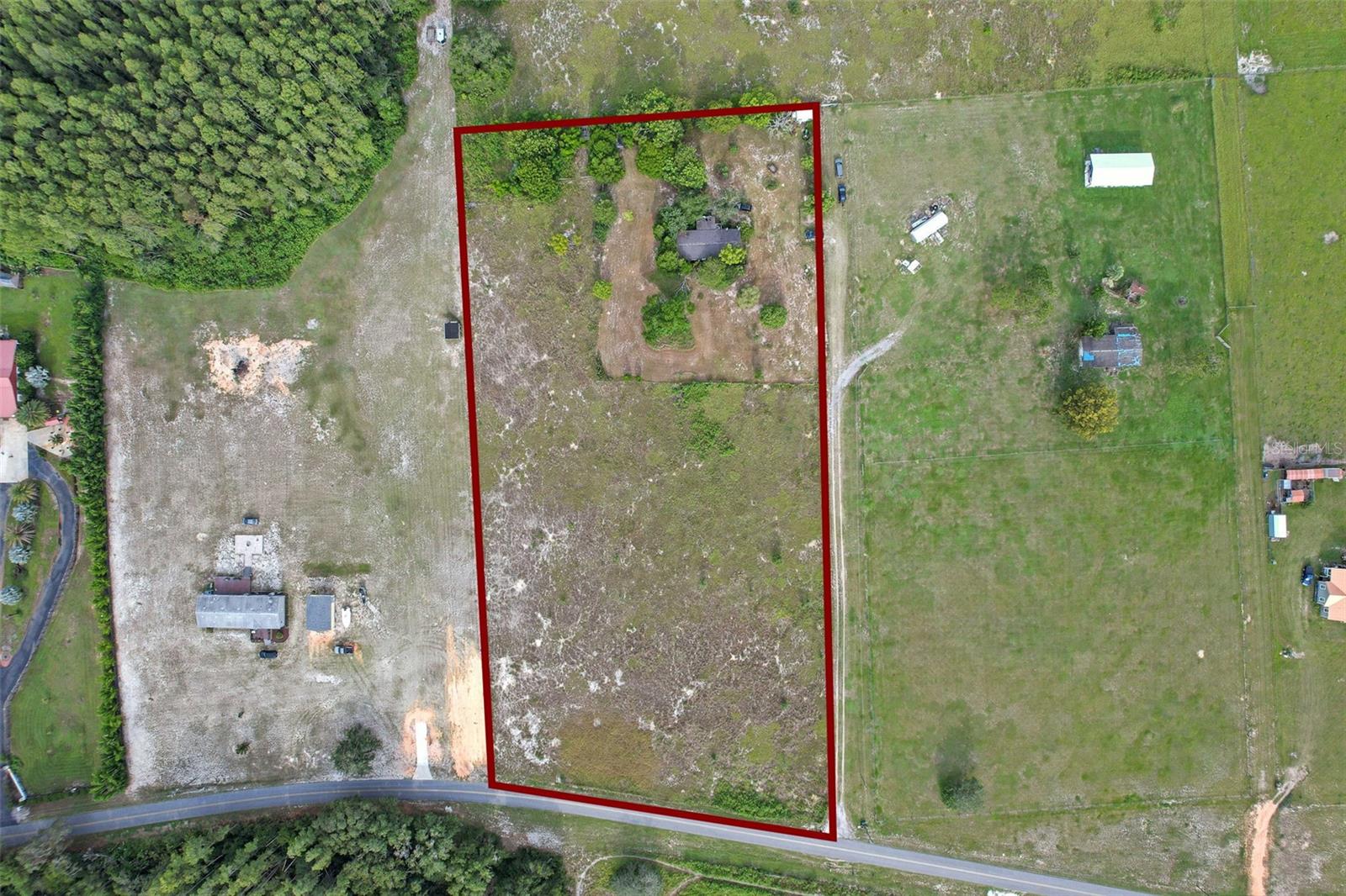 GROVELAND FARMS 21-23-24 - Residential