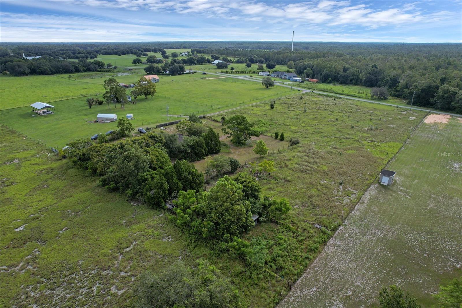 GROVELAND FARMS 21-23-24 - Residential
