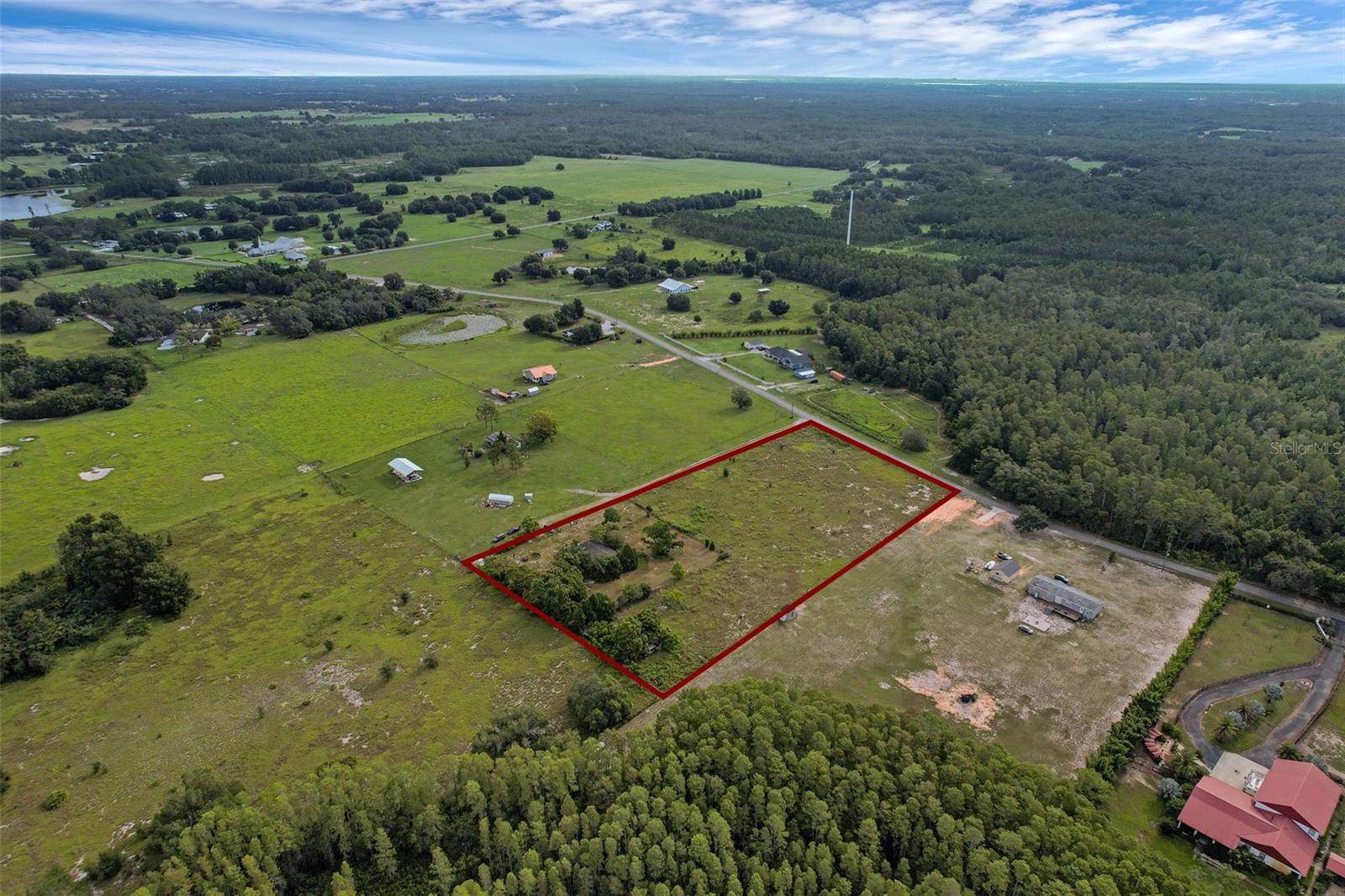 GROVELAND FARMS 21-23-24 - Residential
