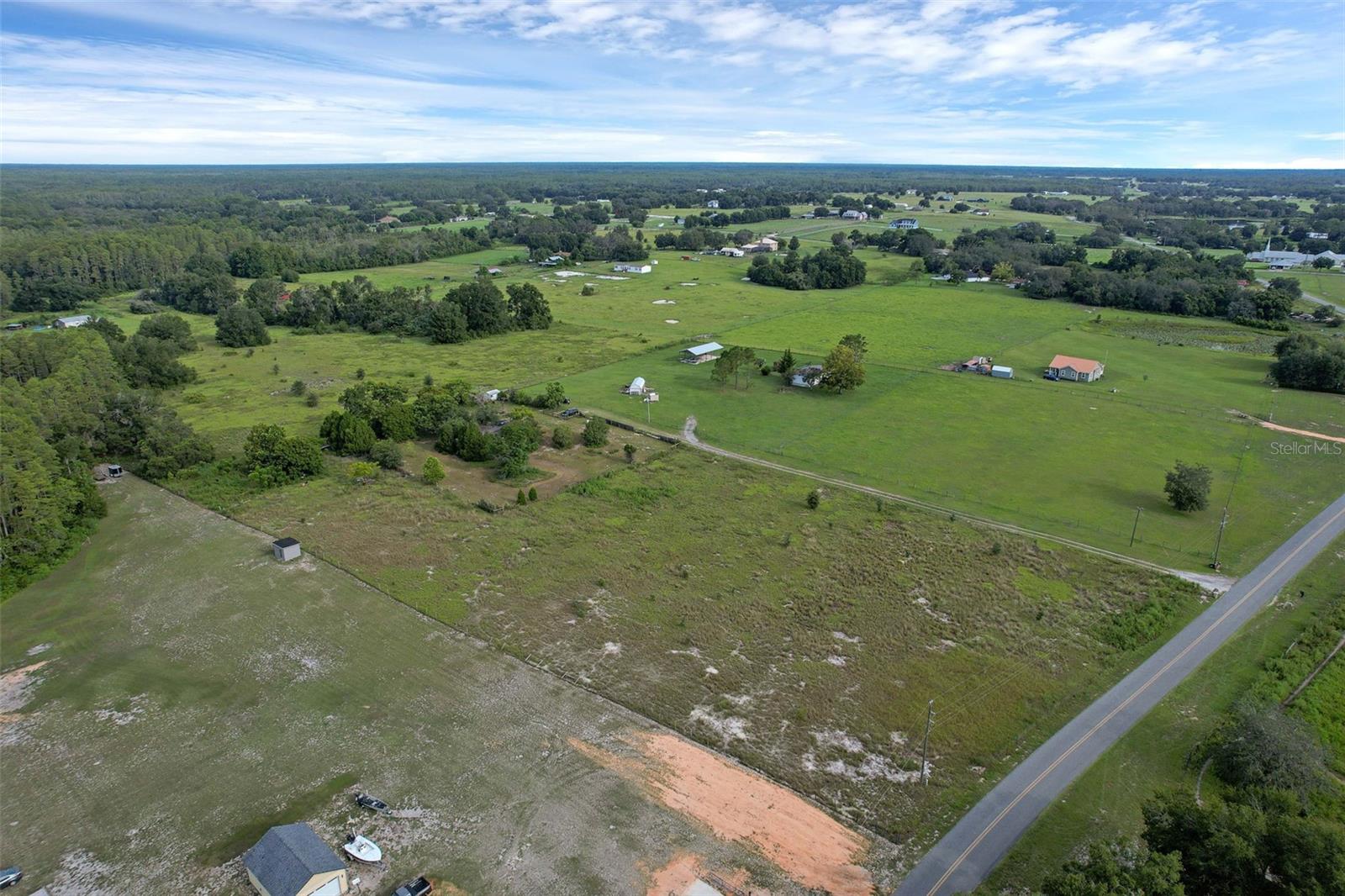 GROVELAND FARMS 21-23-24 - Residential