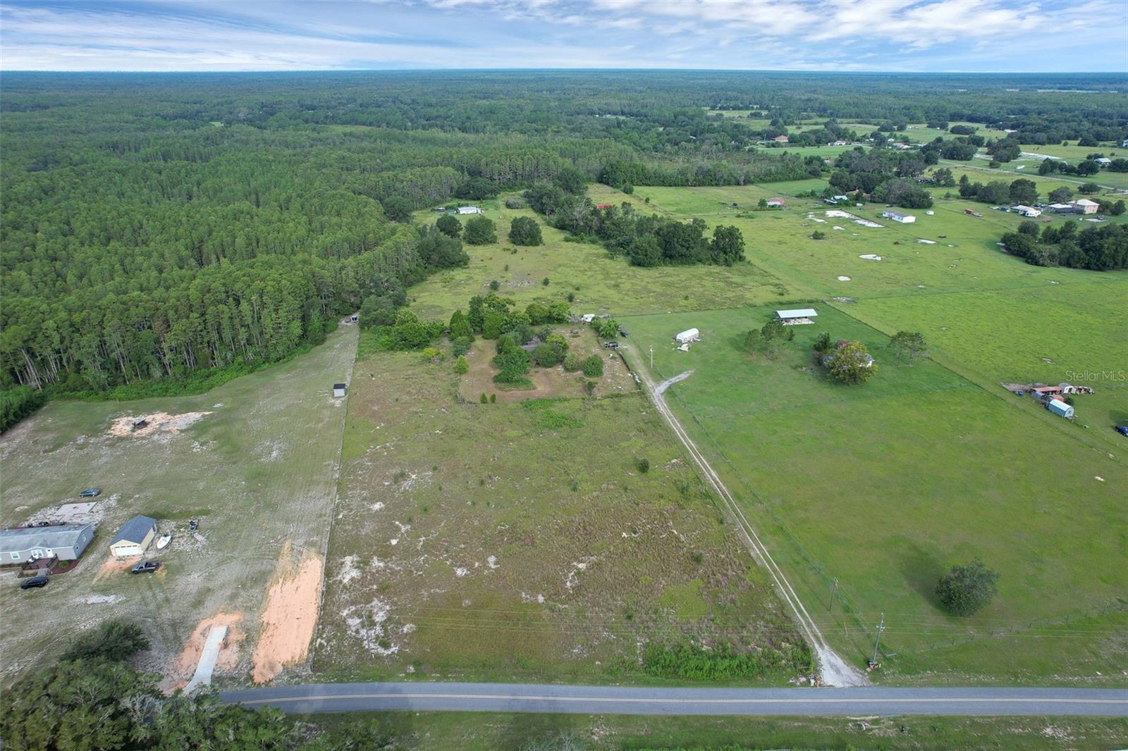 GROVELAND FARMS 21-23-24 - Residential