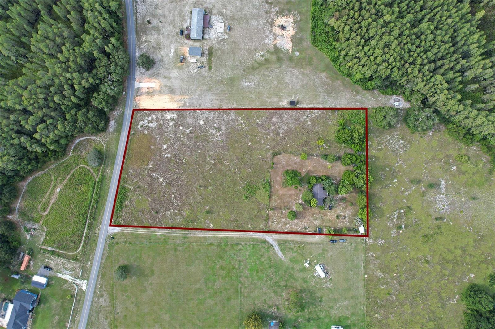 GROVELAND FARMS 21-23-24 - Residential