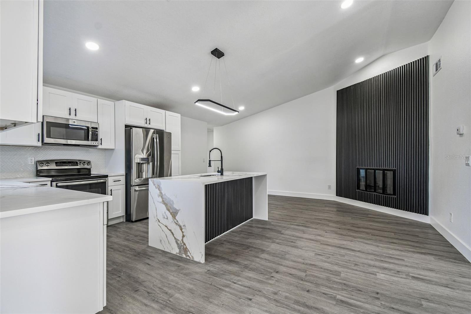 BAY PORT COLONY PH III UN 1 - Residential