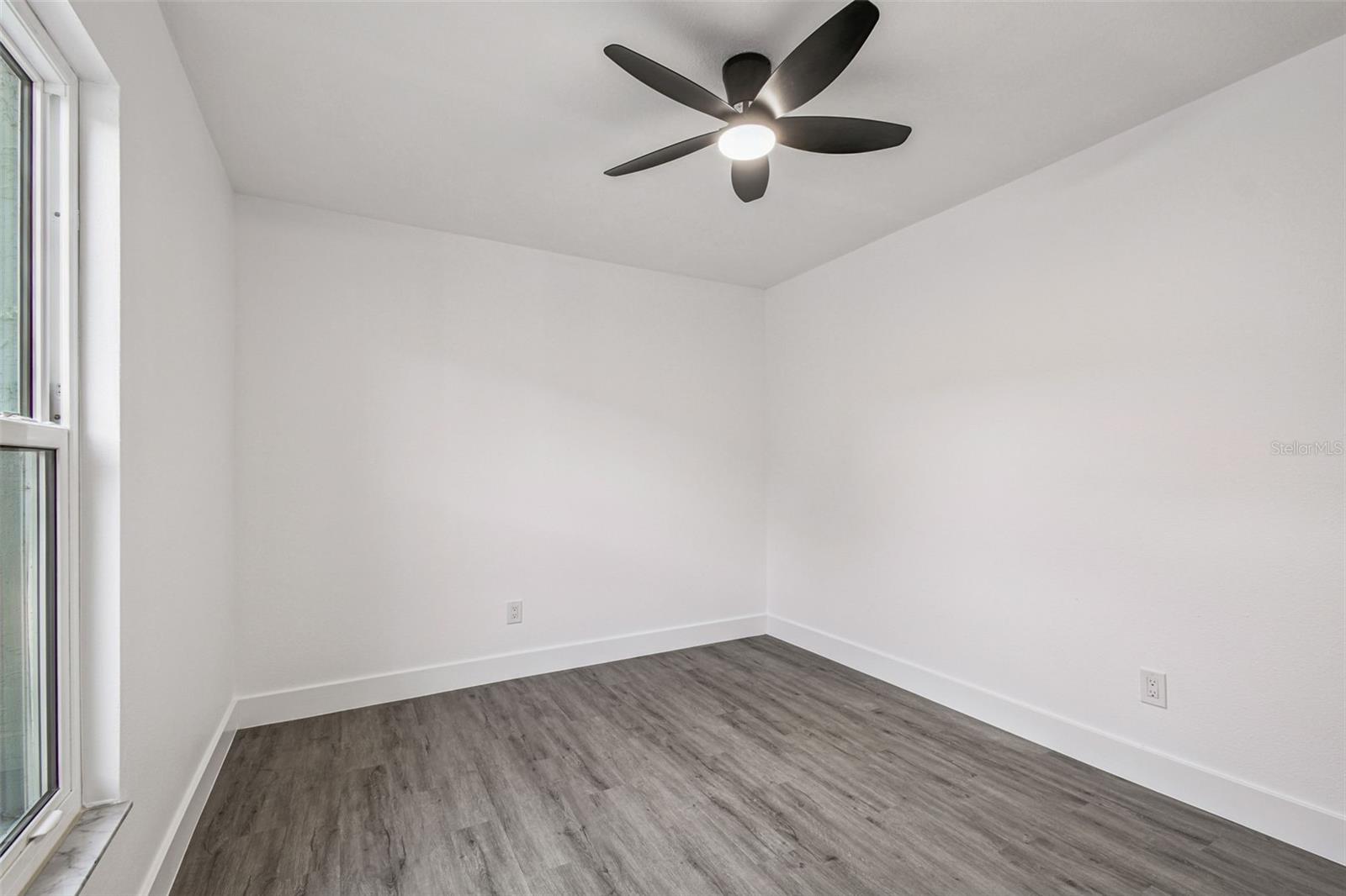 BAY PORT COLONY PH III UN 1 - Residential