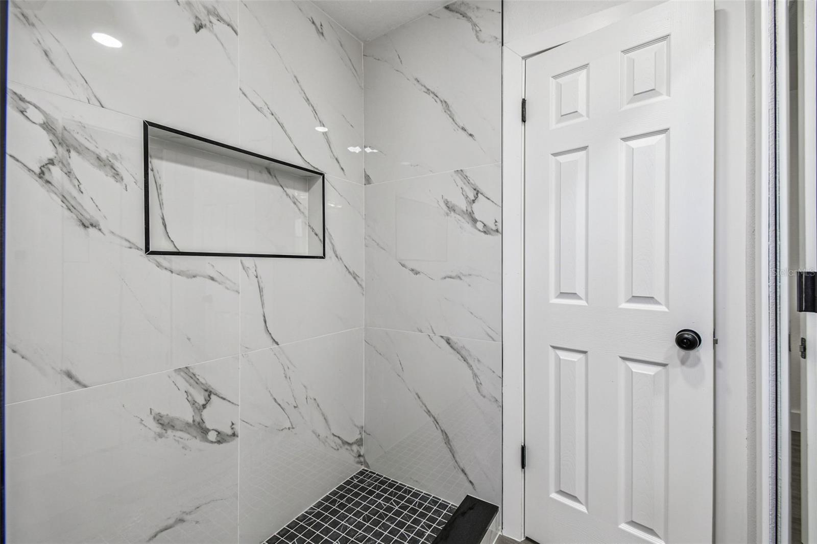 BAY PORT COLONY PH III UN 1 - Residential