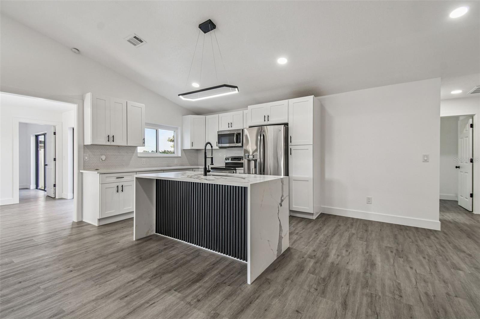 BAY PORT COLONY PH III UN 1 - Residential