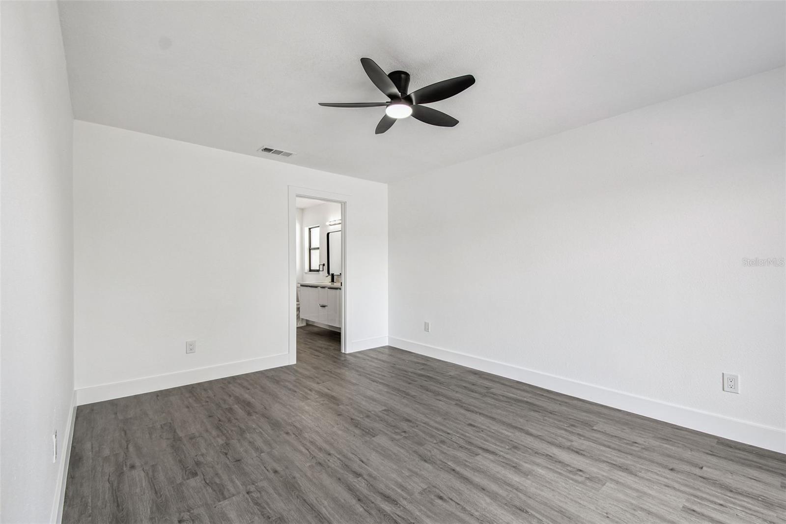 BAY PORT COLONY PH III UN 1 - Residential