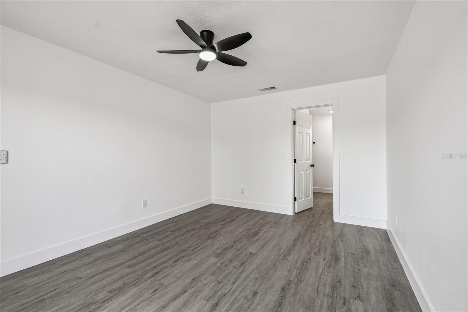 BAY PORT COLONY PH III UN 1 - Residential