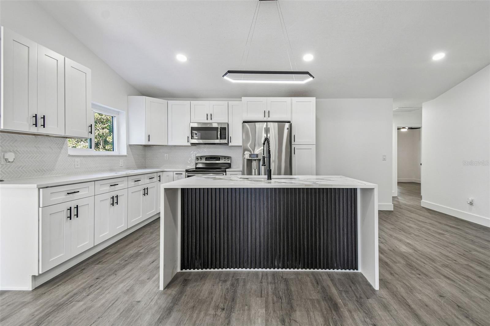 BAY PORT COLONY PH III UN 1 - Residential