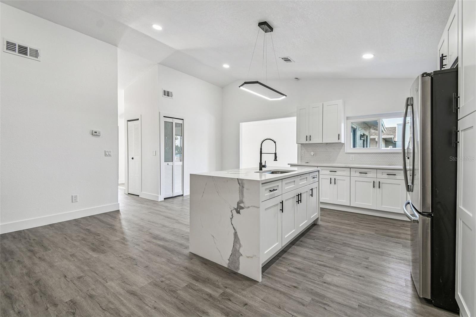 BAY PORT COLONY PH III UN 1 - Residential