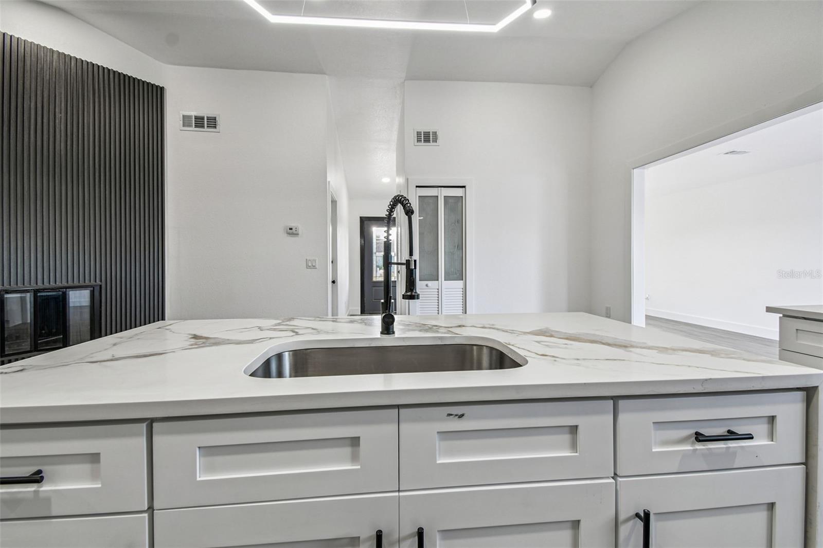 BAY PORT COLONY PH III UN 1 - Residential