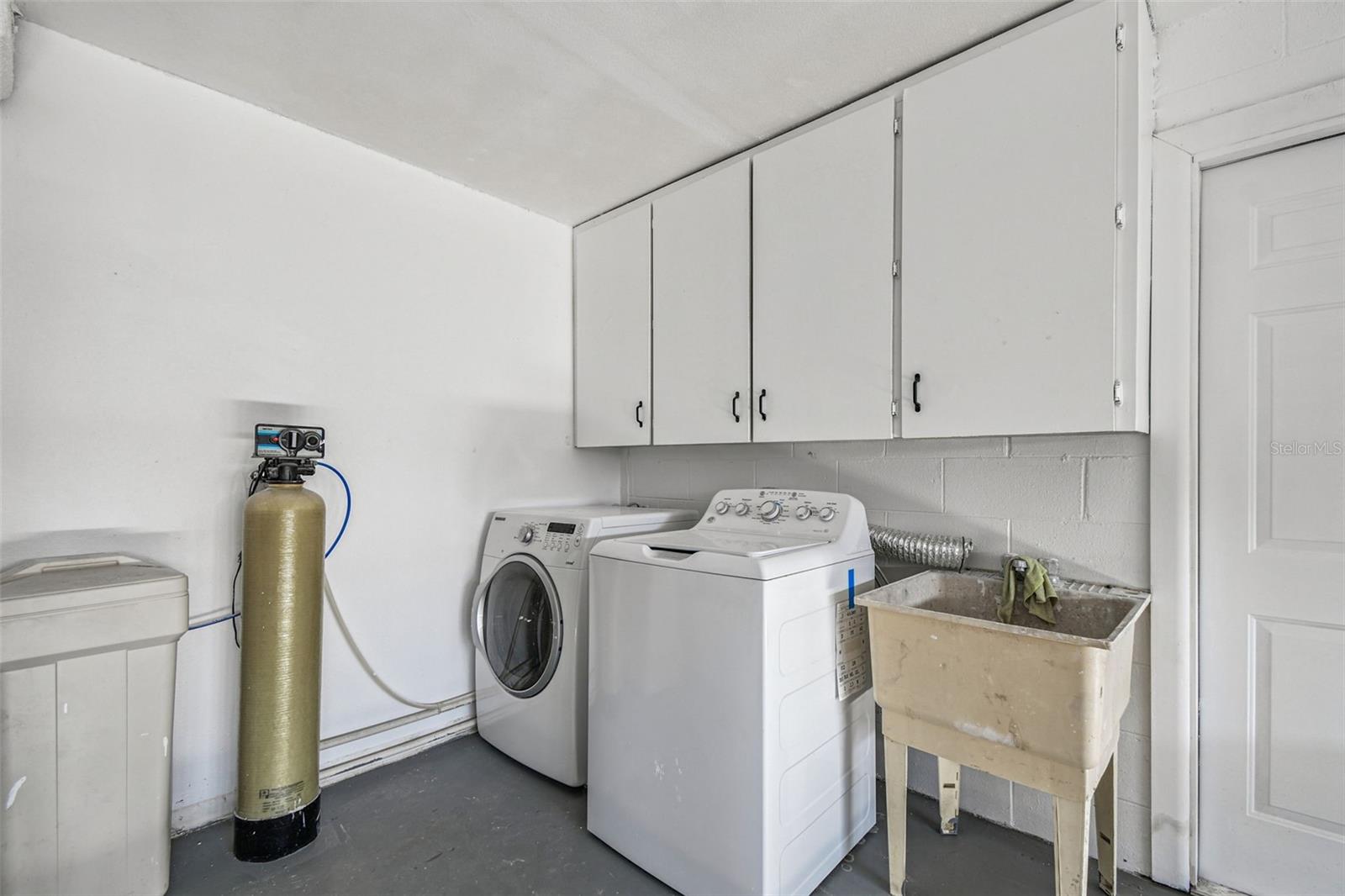 BAY PORT COLONY PH III UN 1 - Residential