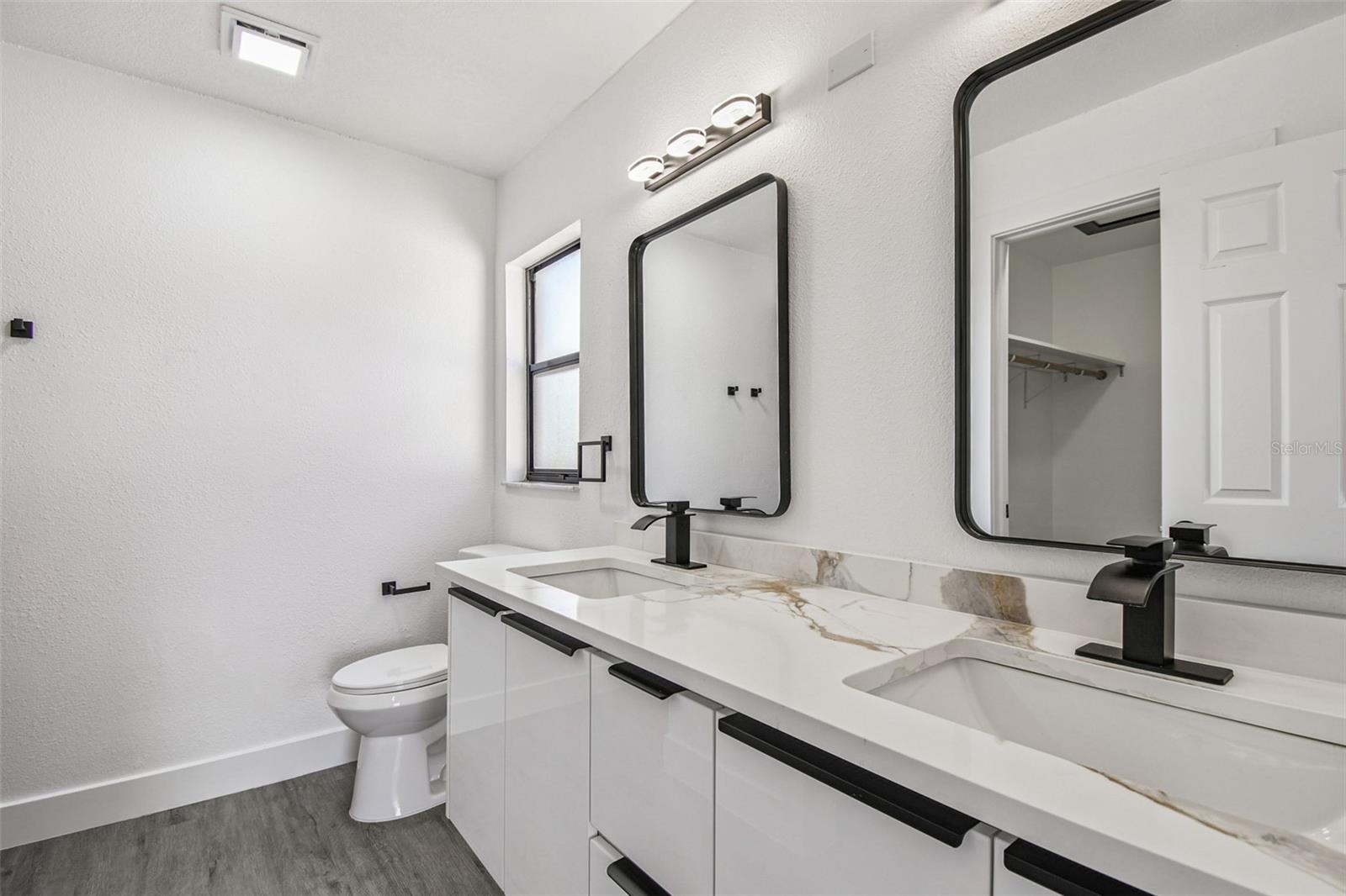 BAY PORT COLONY PH III UN 1 - Residential