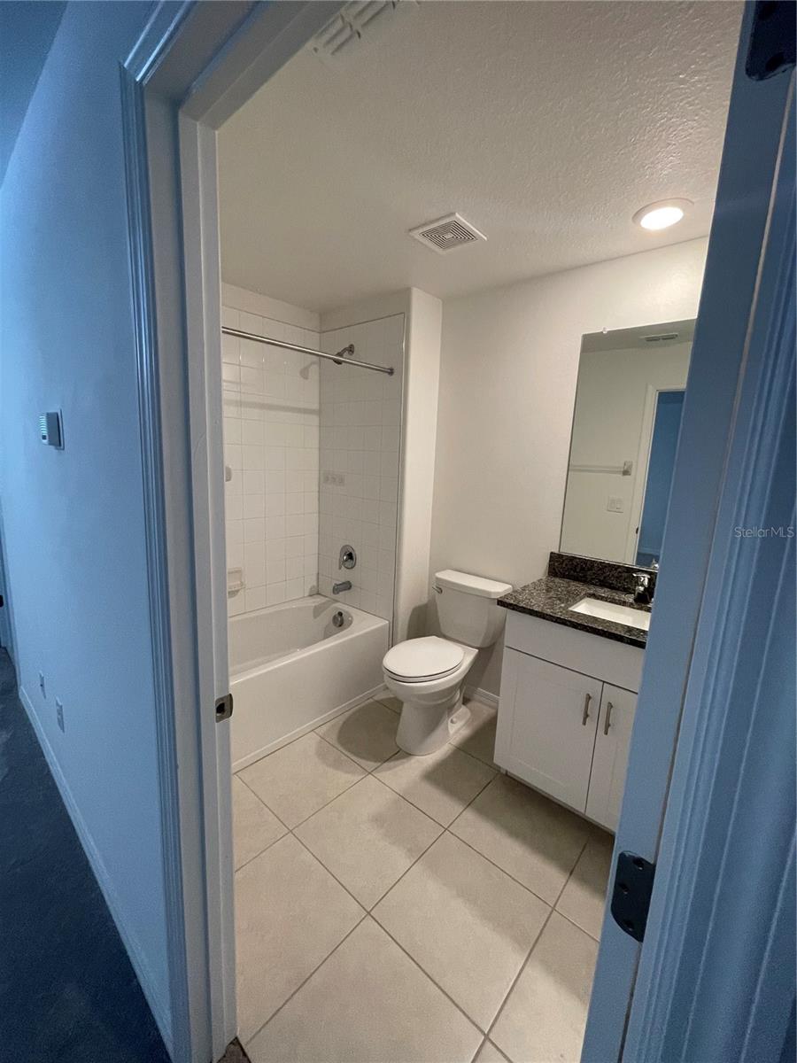 TOWNES/VERIDIAN    XX-XX-XX-XXXX-XXXXX-XXXX - Residential Lease