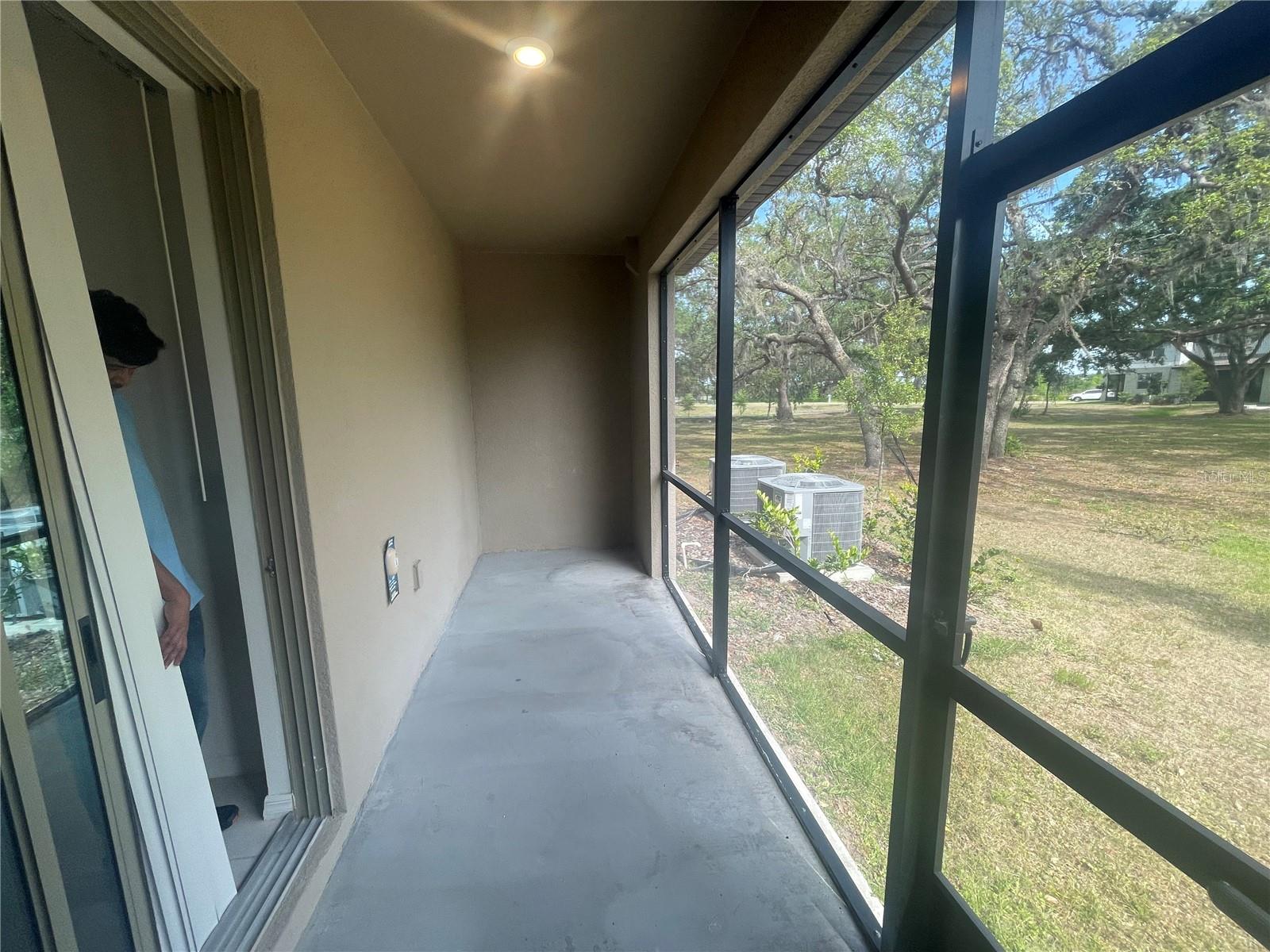 TOWNES/VERIDIAN    XX-XX-XX-XXXX-XXXXX-XXXX - Residential Lease