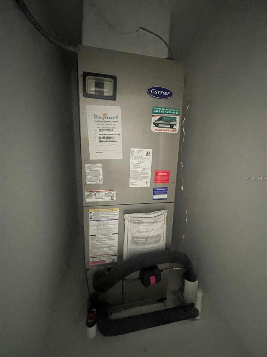 TOWNES/VERIDIAN    XX-XX-XX-XXXX-XXXXX-XXXX - Residential Lease