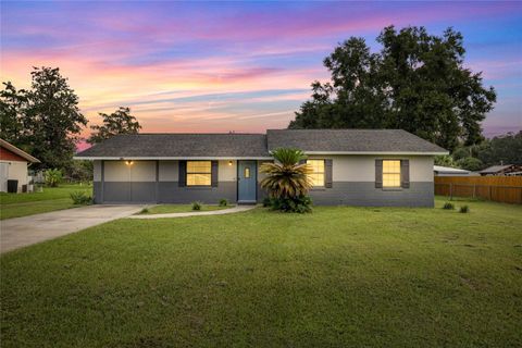 Photo of 5701 NE 21st Avenue Road, Ocala, FL 34479 (MLS # OM709011)