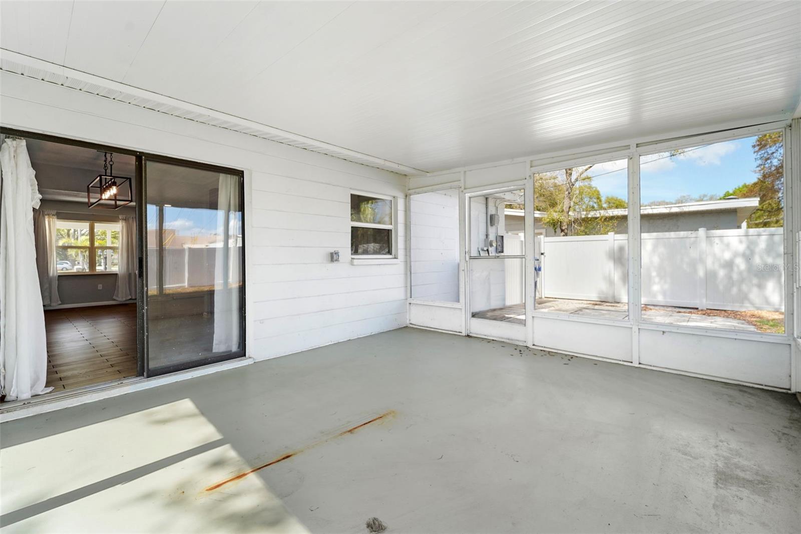 FLORAL GARDENS - Residential