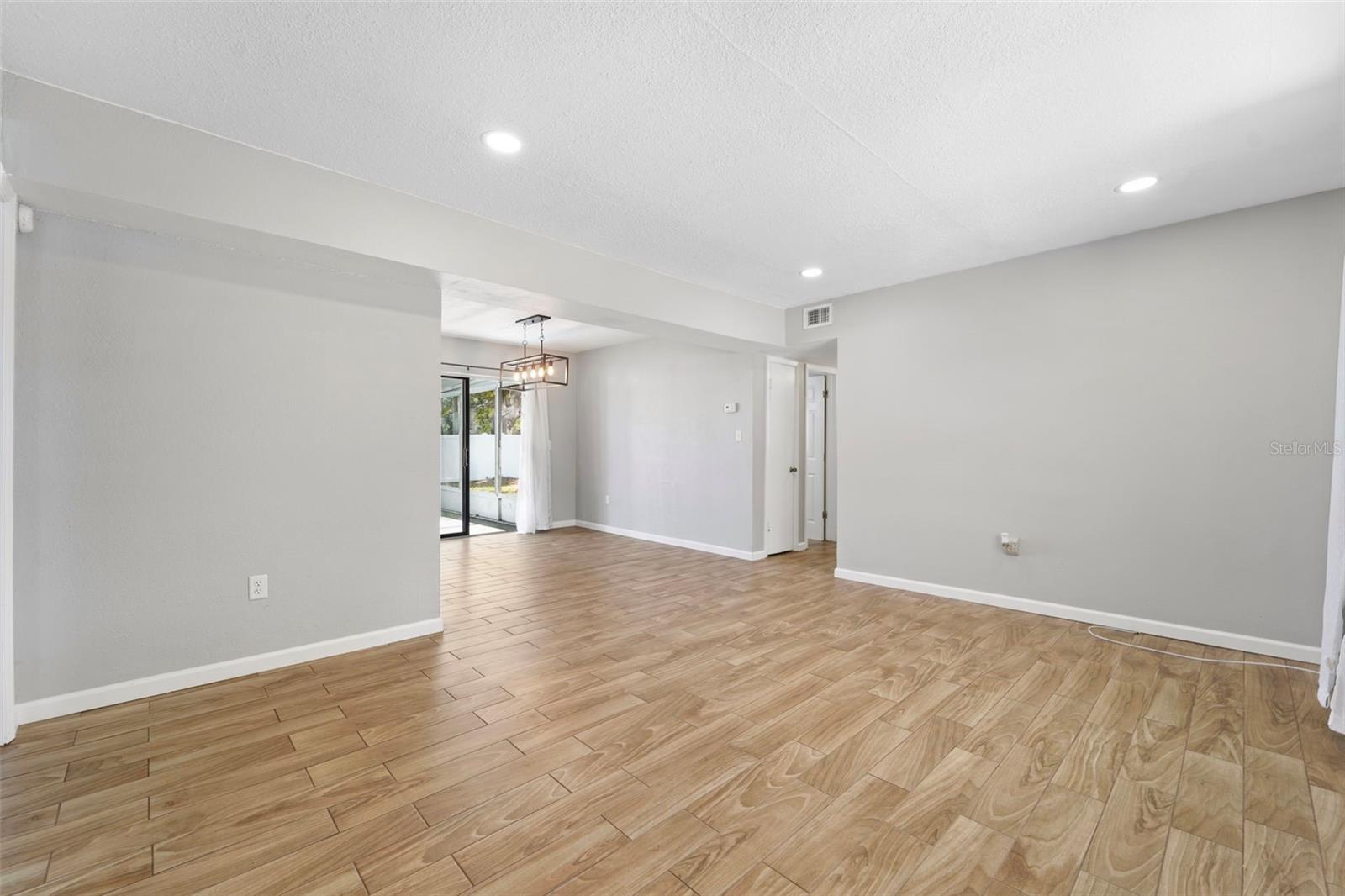 FLORAL GARDENS - Residential