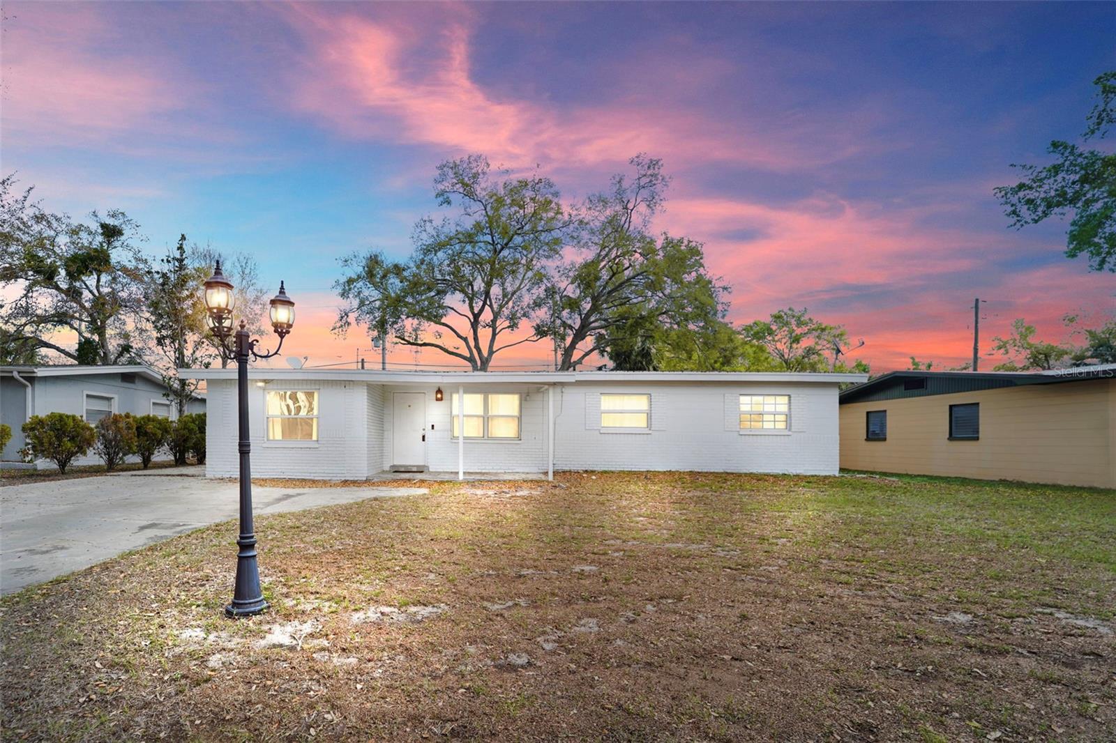 FLORAL GARDENS - Residential