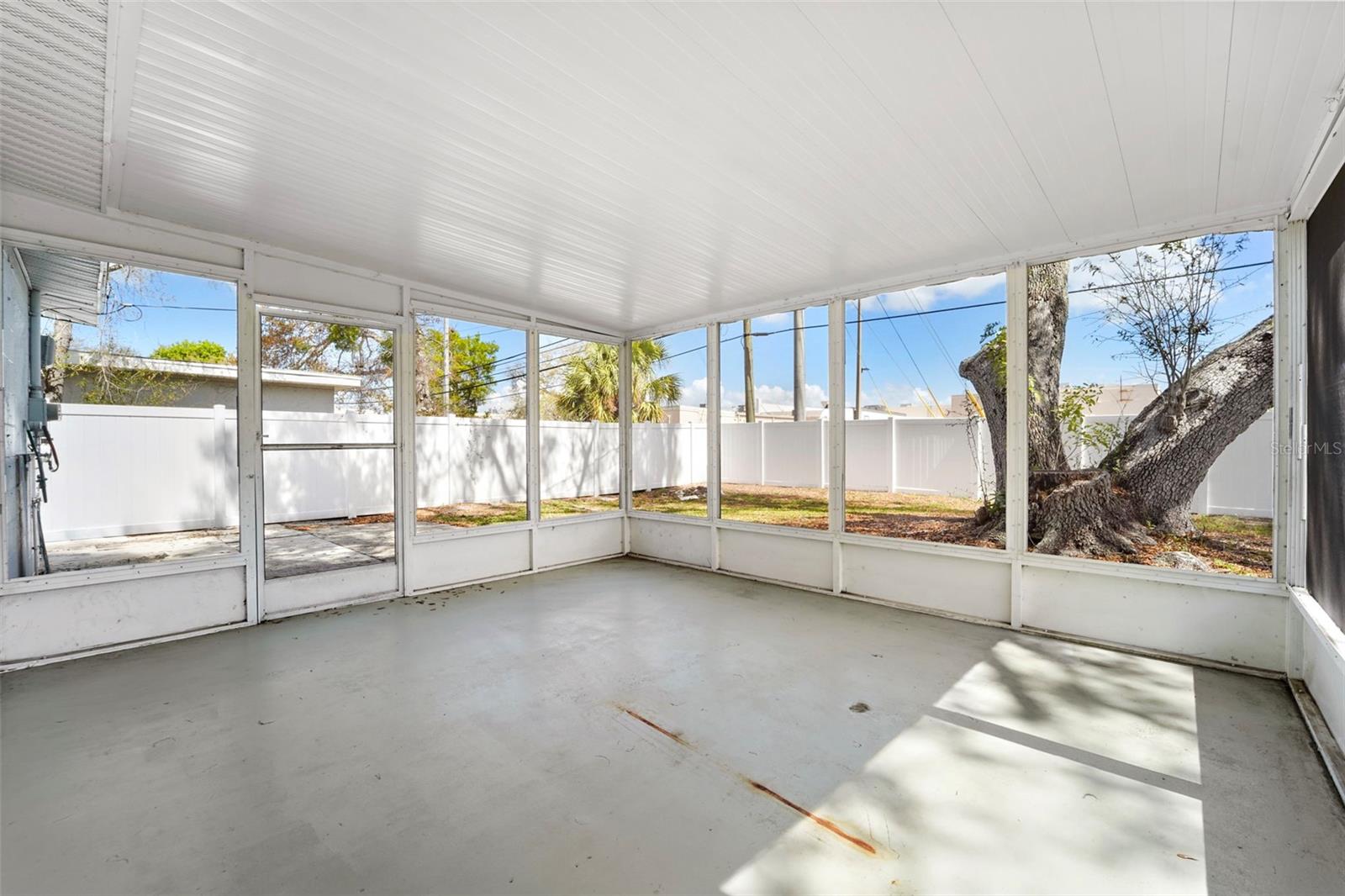 FLORAL GARDENS - Residential