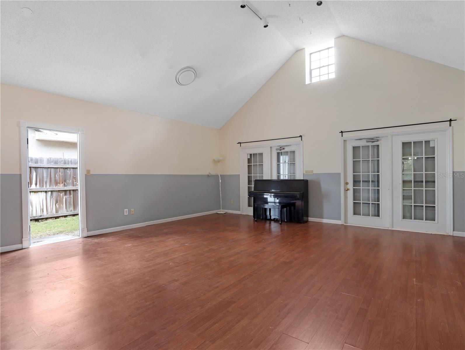 HILLS OF LAKE MARY PH 1 - Residential