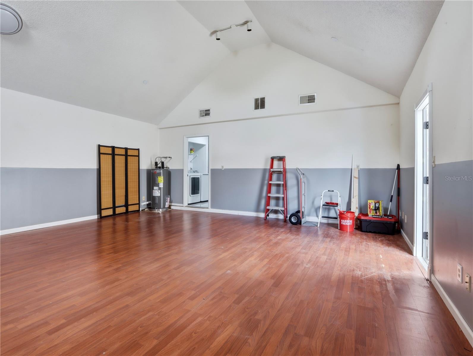 HILLS OF LAKE MARY PH 1 - Residential