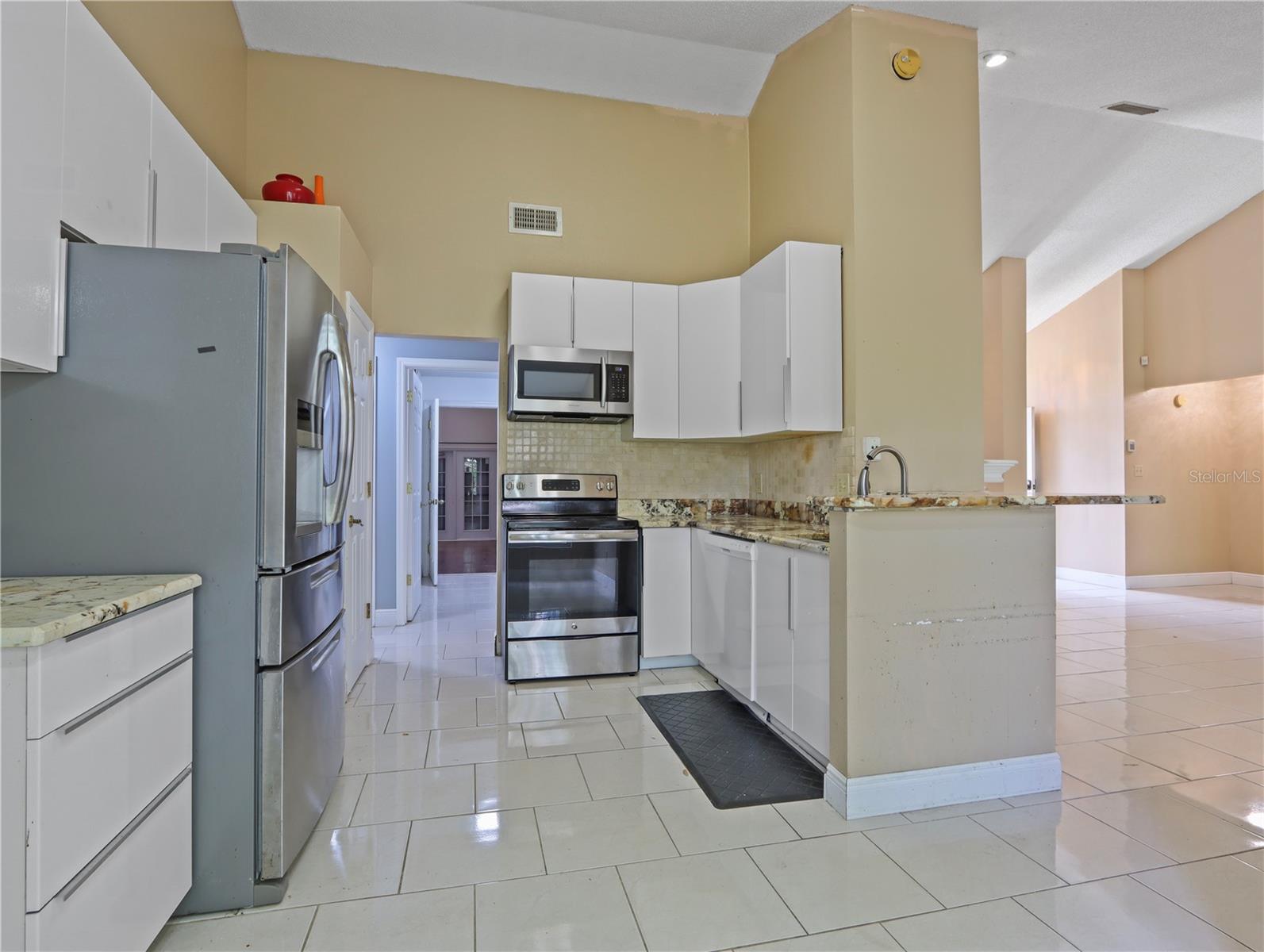 HILLS OF LAKE MARY PH 1 - Residential