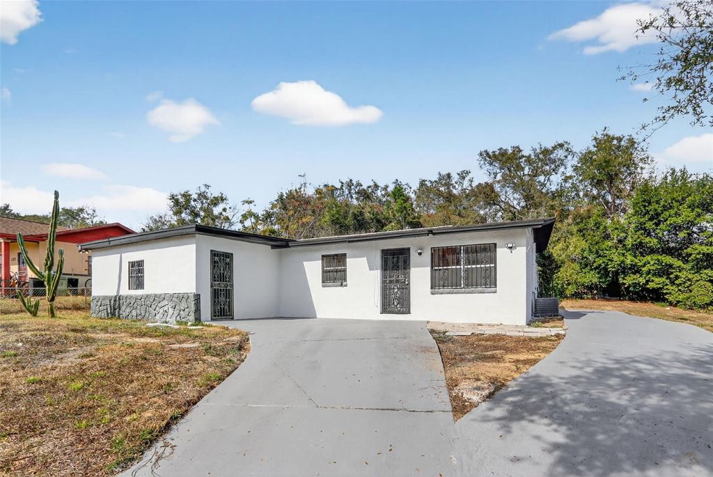 Photo of 101 W Celeste Street, Apopka, FL 32703 (MLS # TB8468563)