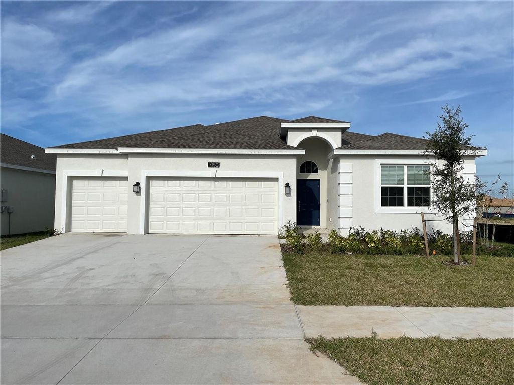 Photo of 7152 Dilly Lake Avenue, Groveland, FL 34736 (MLS # O6404740)