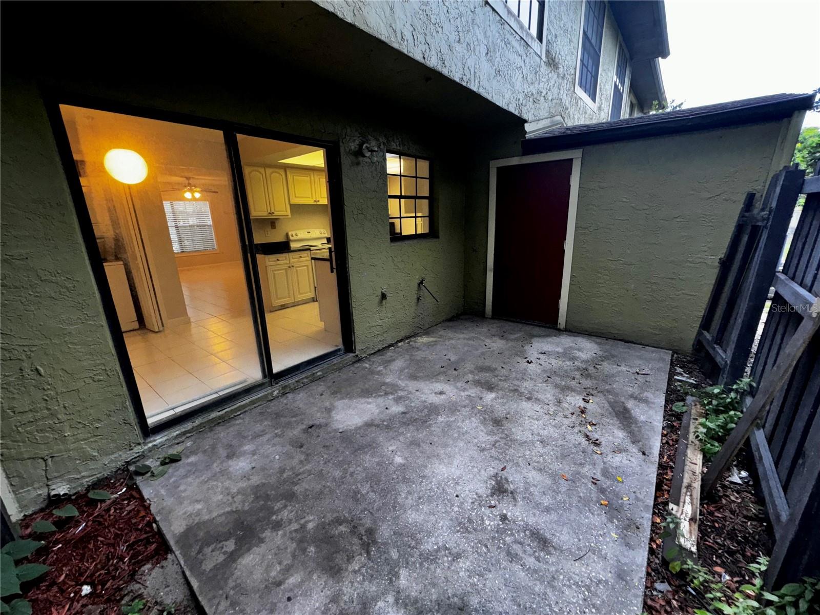 HIDDEN OAKS CONDO PH 01 - Residential Lease