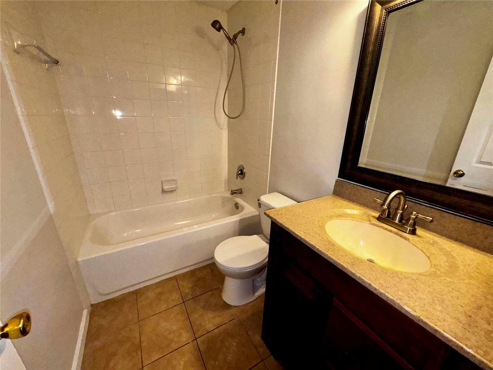 HIDDEN OAKS CONDO PH 01 - Residential Lease