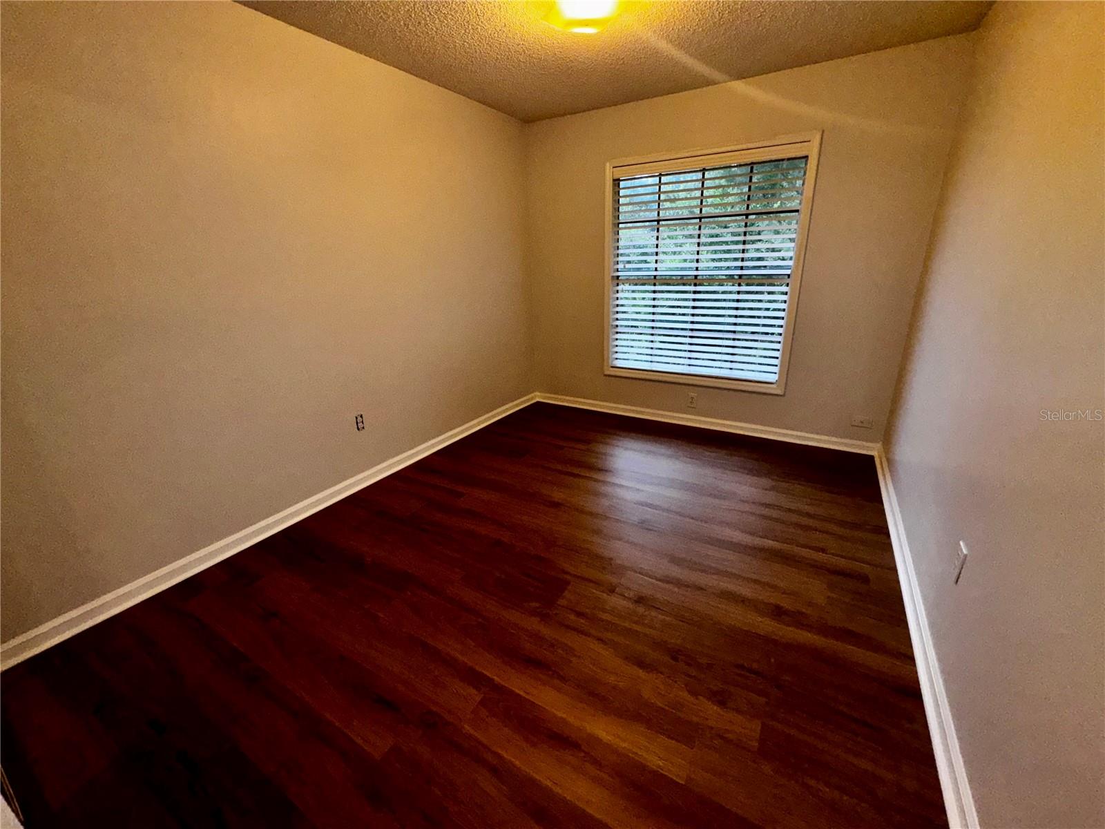 HIDDEN OAKS CONDO PH 01 - Residential Lease
