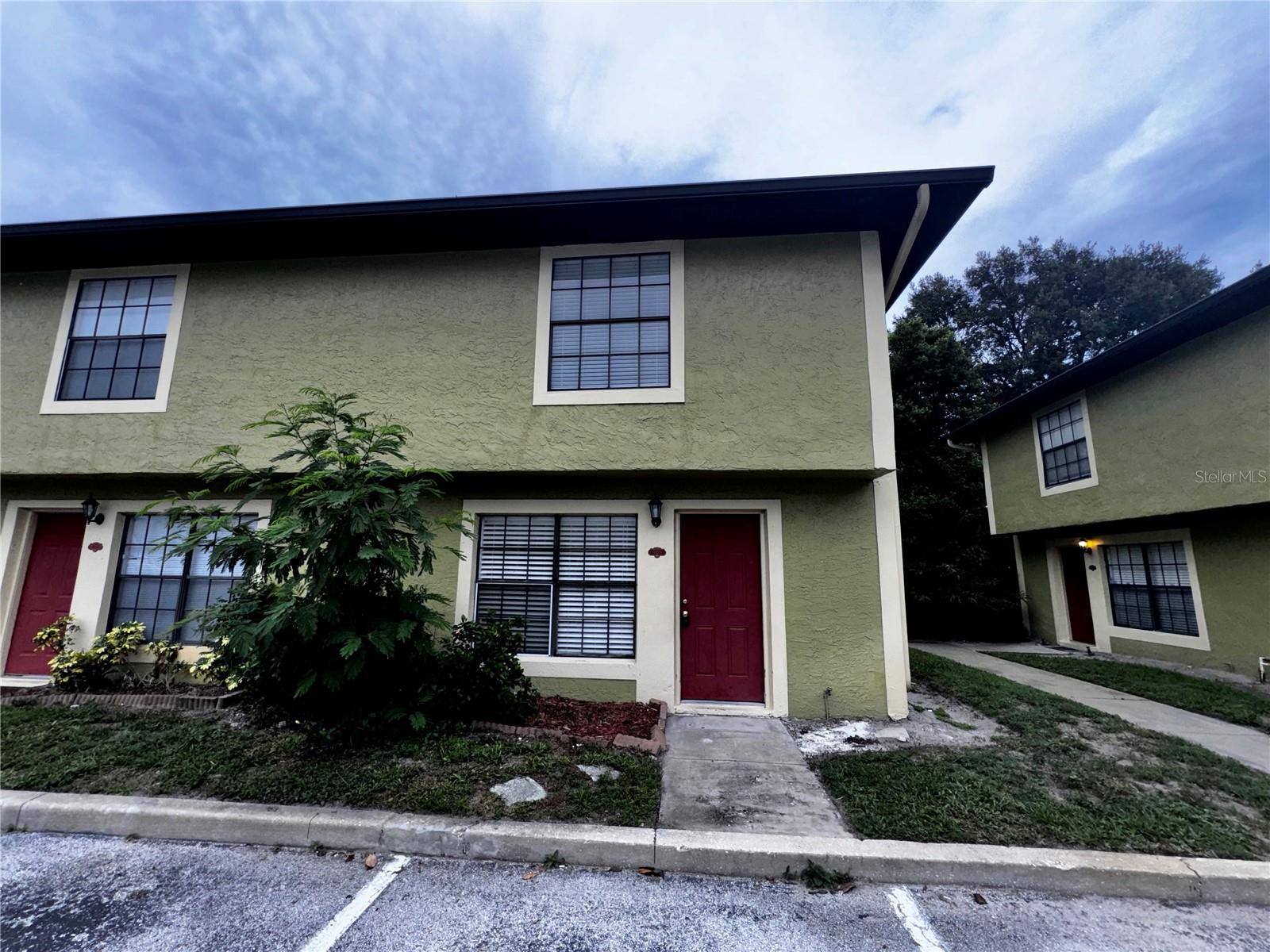 HIDDEN OAKS CONDO PH 01 - Residential Lease